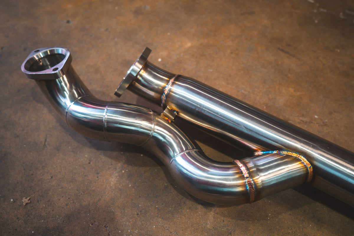 VD M2 G87 exhaust detail 6