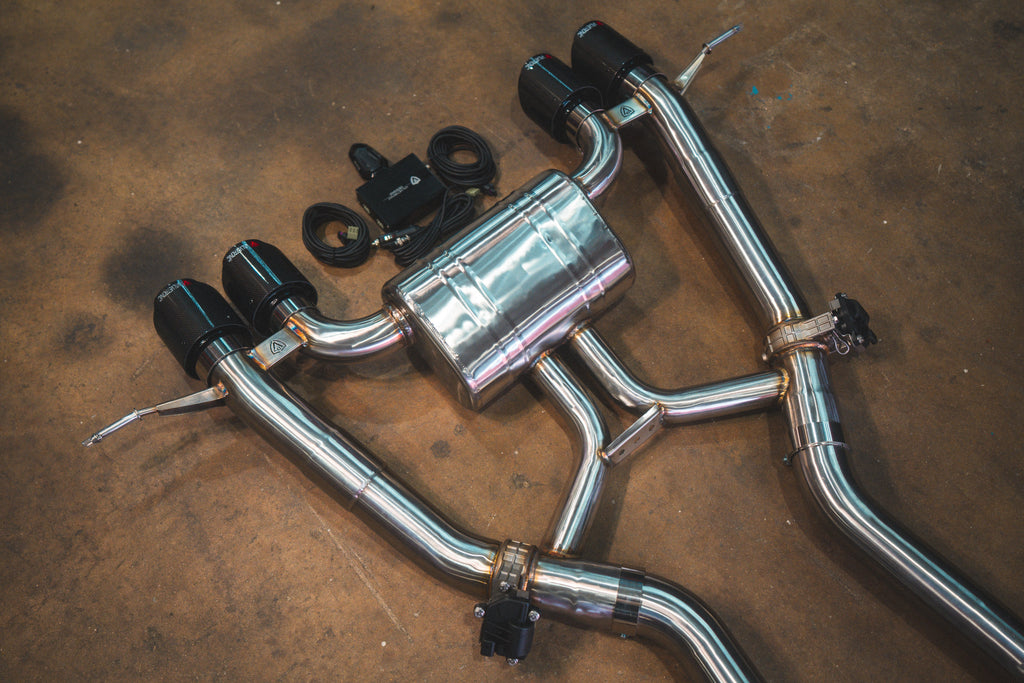 VD M2 G87 exhaust detail 3