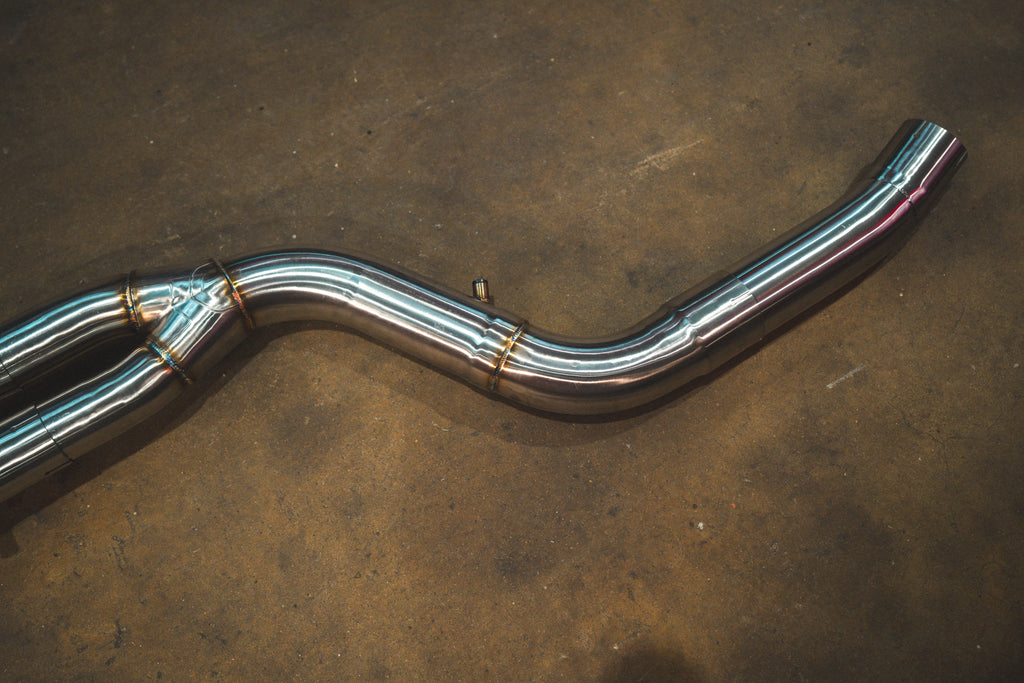 VD Z4 M40i exhaust detail 5