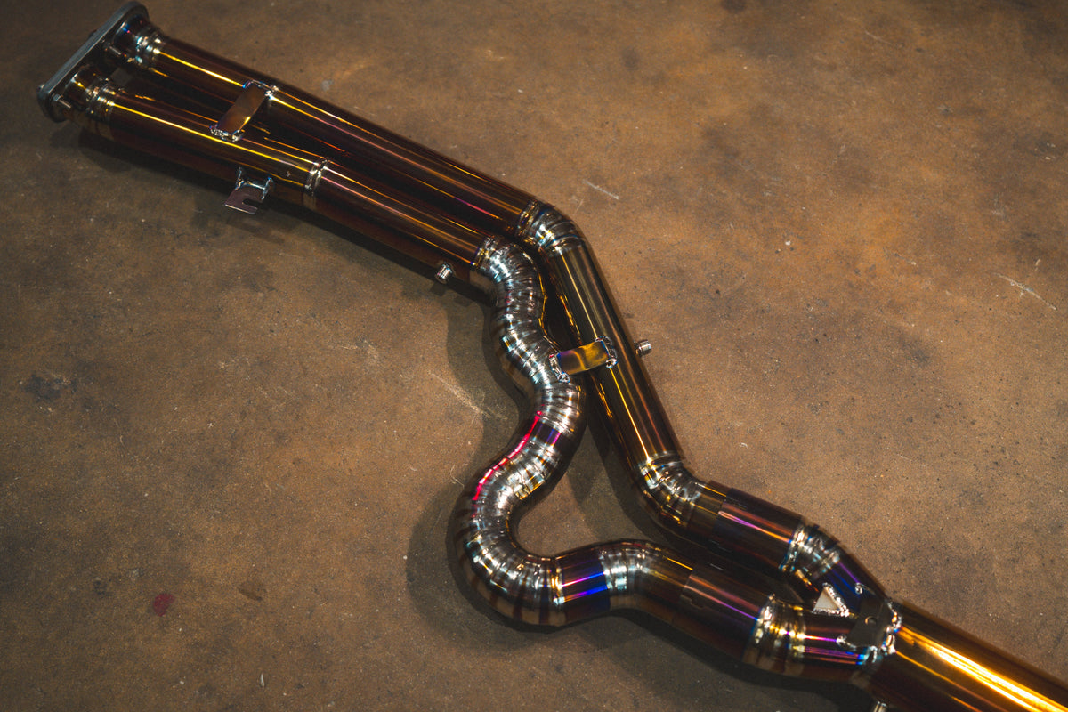 VD X3M/X4M exhaust detail 4