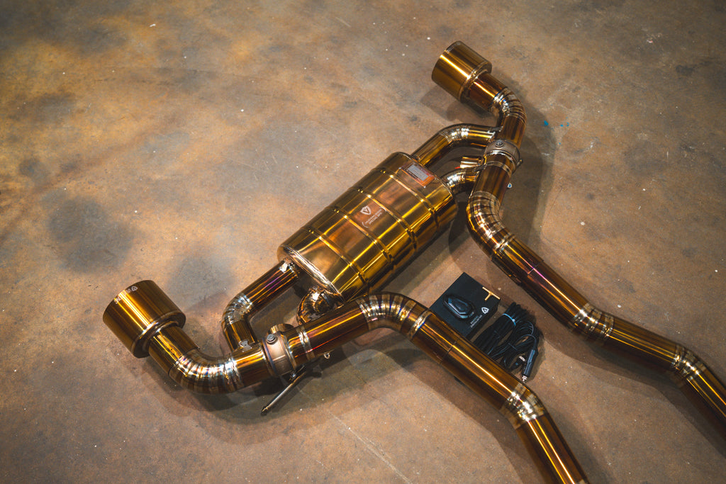 VD Supra exhaust detail 3