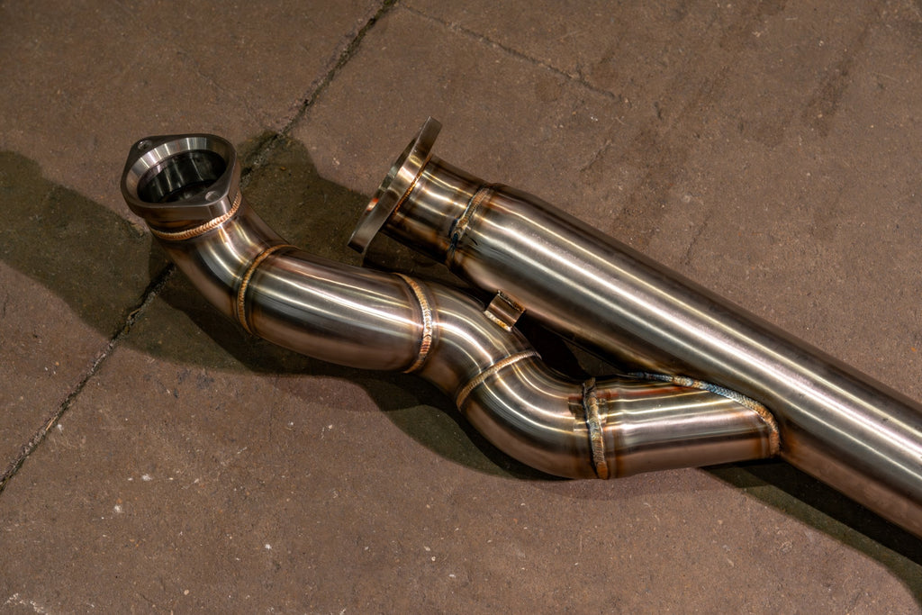 VD G8X equal-length exhaust detail 5