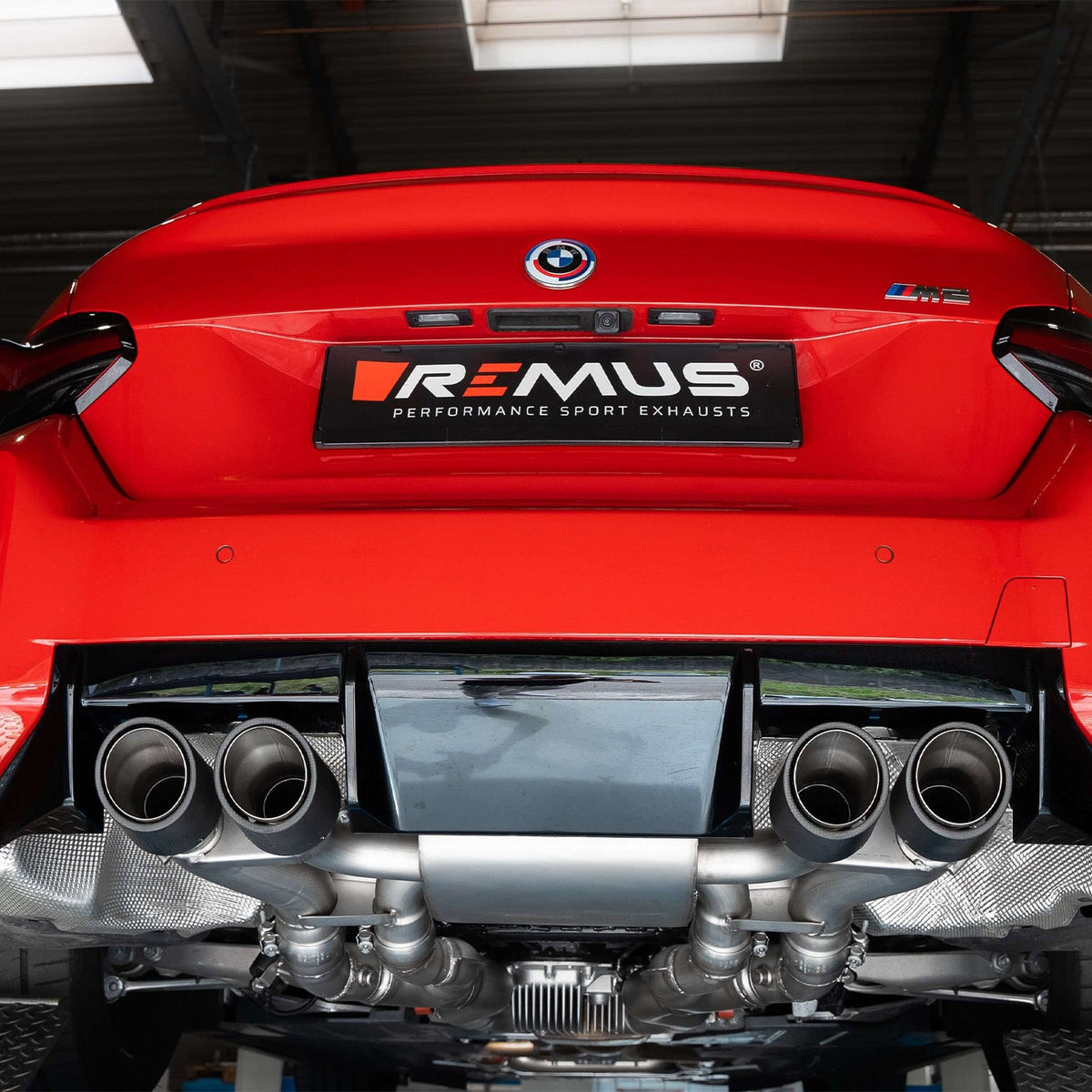 Remus M2 G87 racing axle-back detail 2